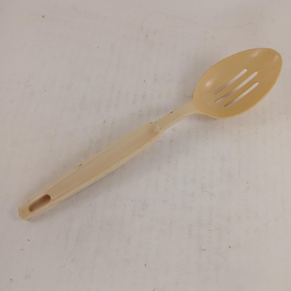 Ekco Slotted‎ Serving Spoon Plastic Almond Tan VTG Kitchen Utensil US